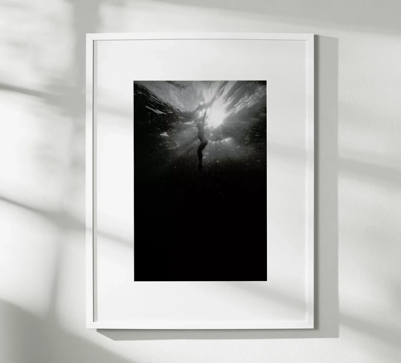 Diving Deep poster de Chris Abatzis