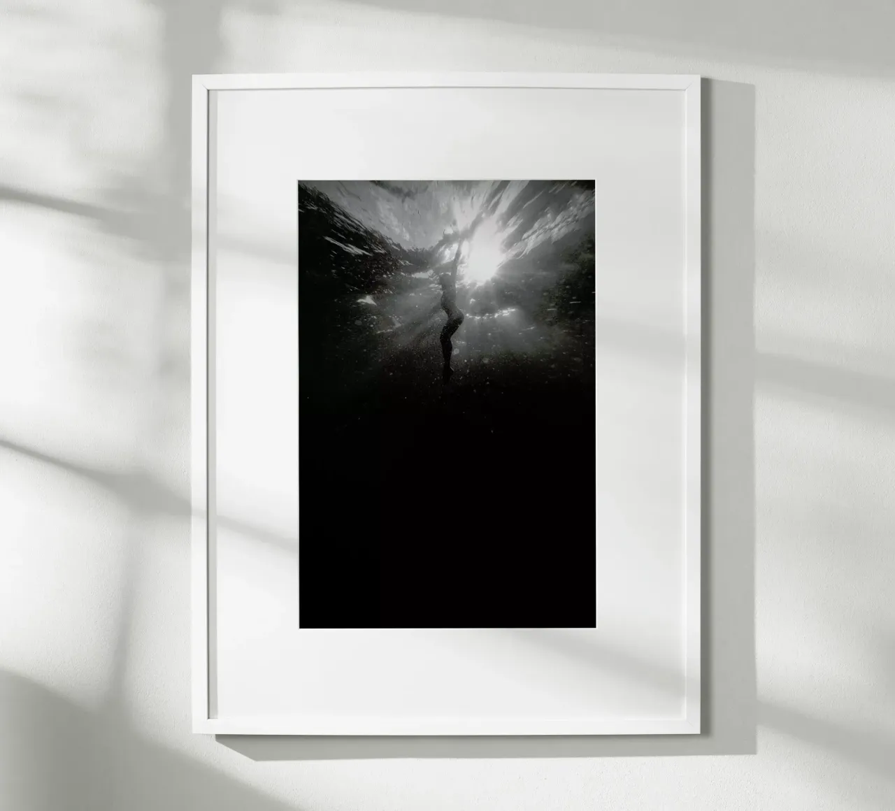 Diving Deep poster van Chris Abatzis