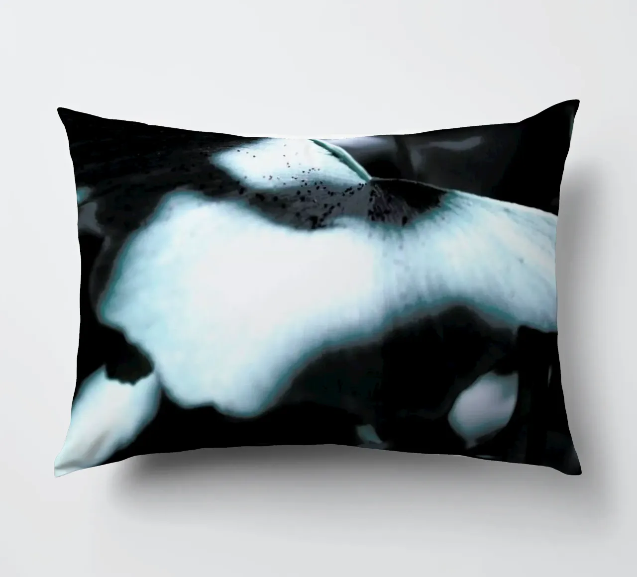 Ginkgo 01 decorative cushion by Froilein Juno