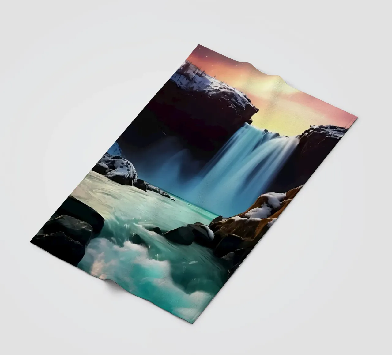 Cascata dell'aurora boreale coperta in pile da Matthew Katz
