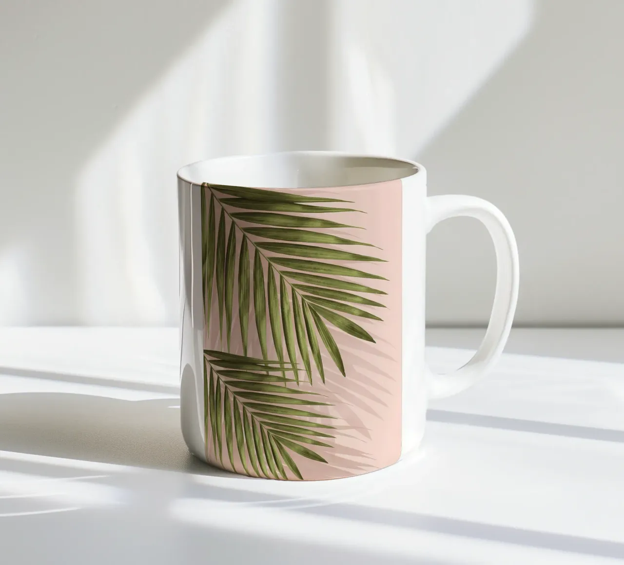 Minimalista floreale A40 tazza in ceramica da Nicholas Campbell