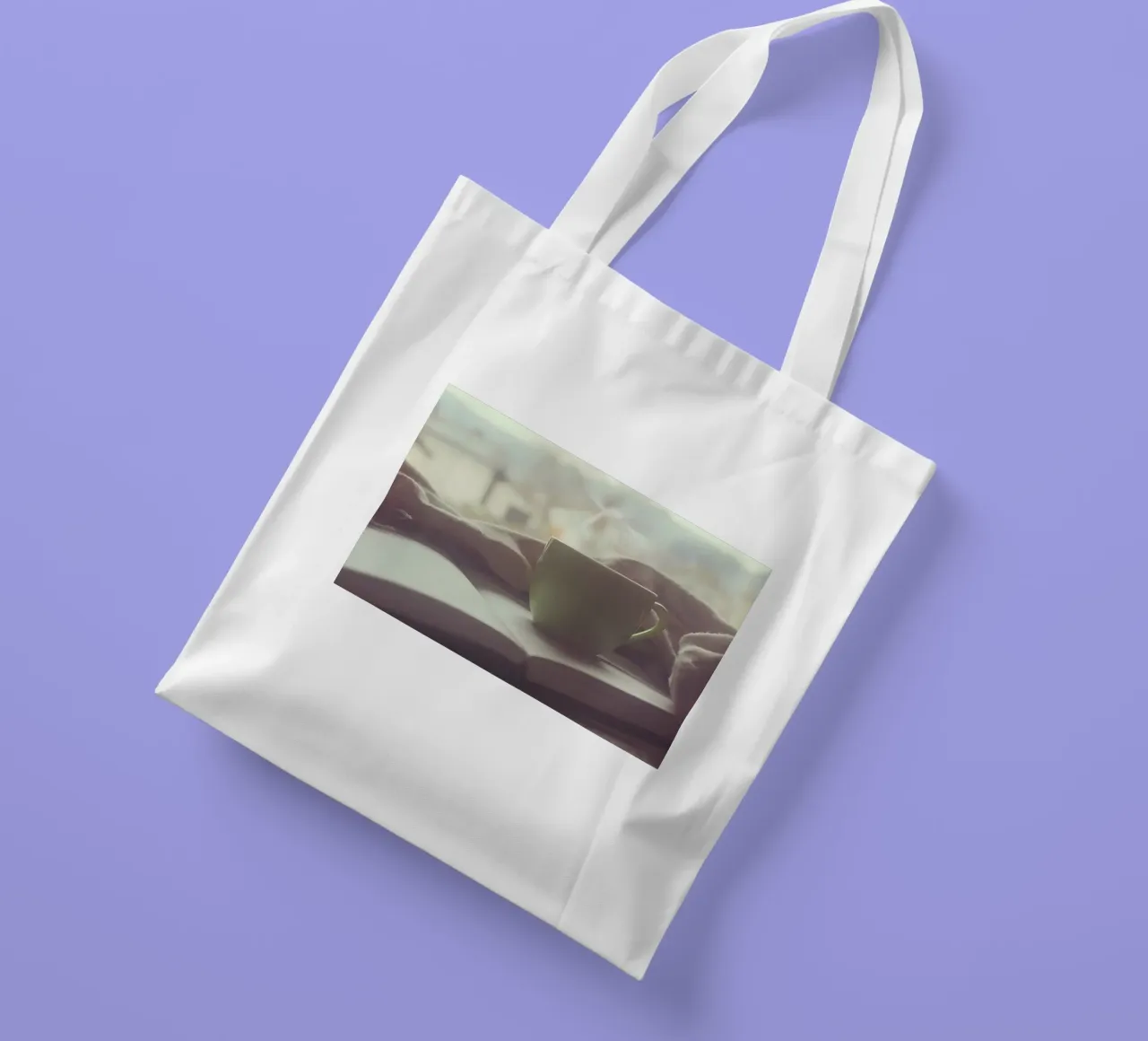 Café mientras lee tote bag de Aiden Garcia