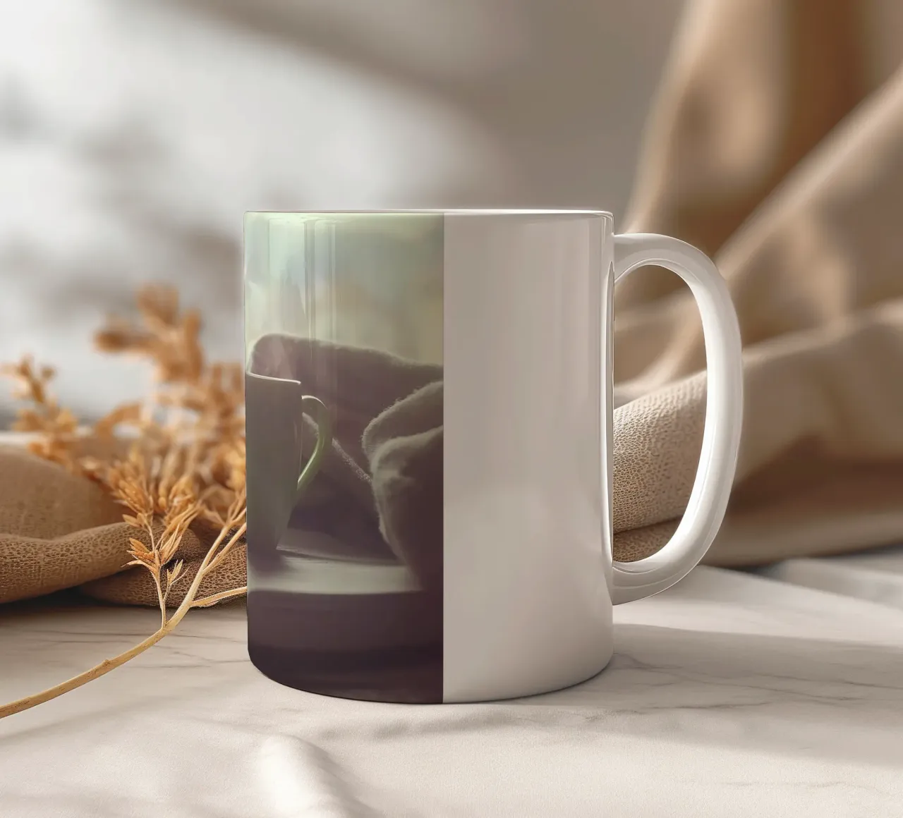 Caffè durante la lettura tazza in ceramica da Aiden Garcia