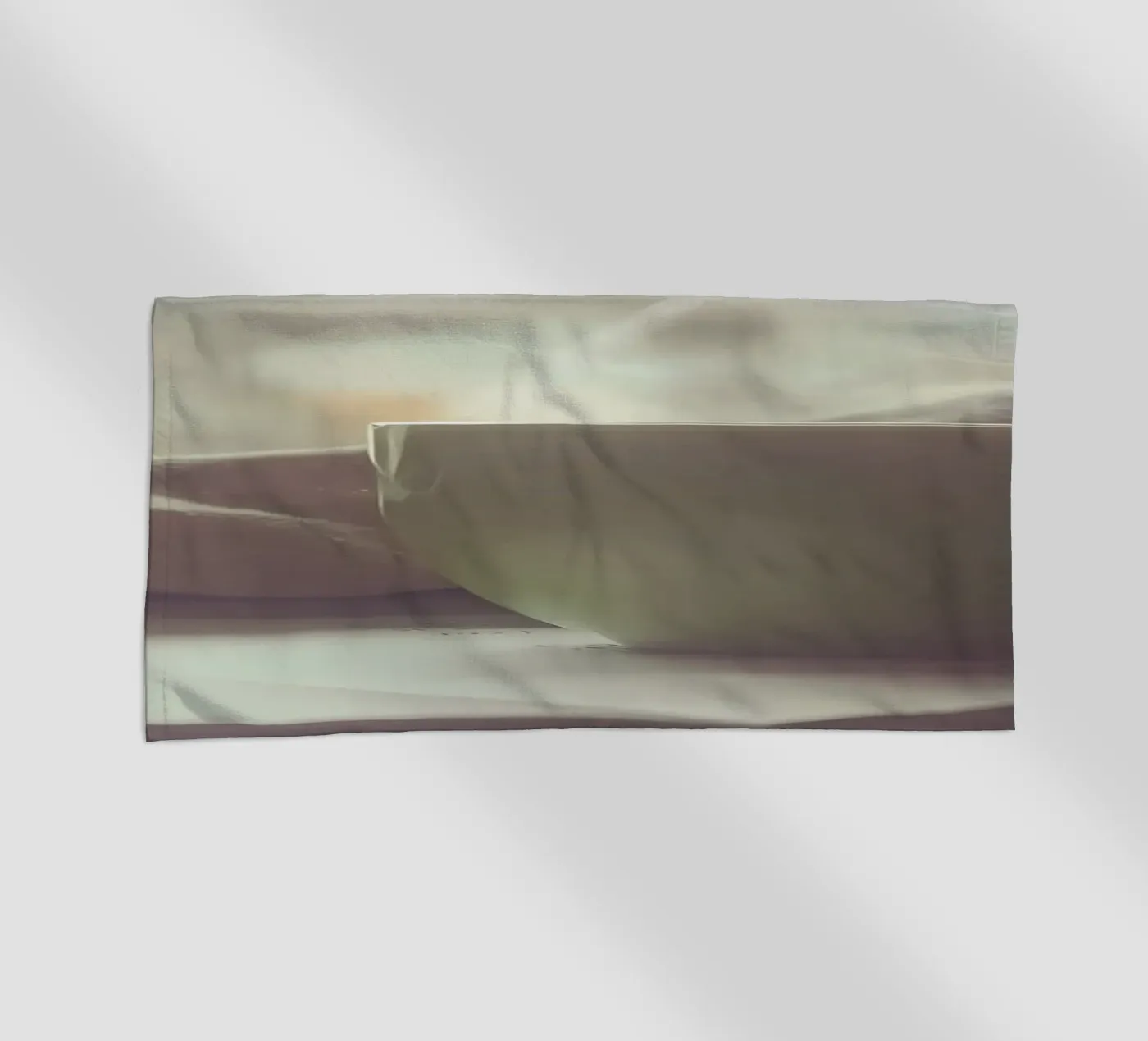 Coffee while reading Strandtuch von Aiden Garcia