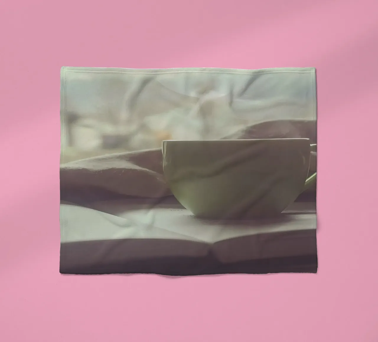 Kaffee beim lesen Fleecedecke von Aiden Garcia