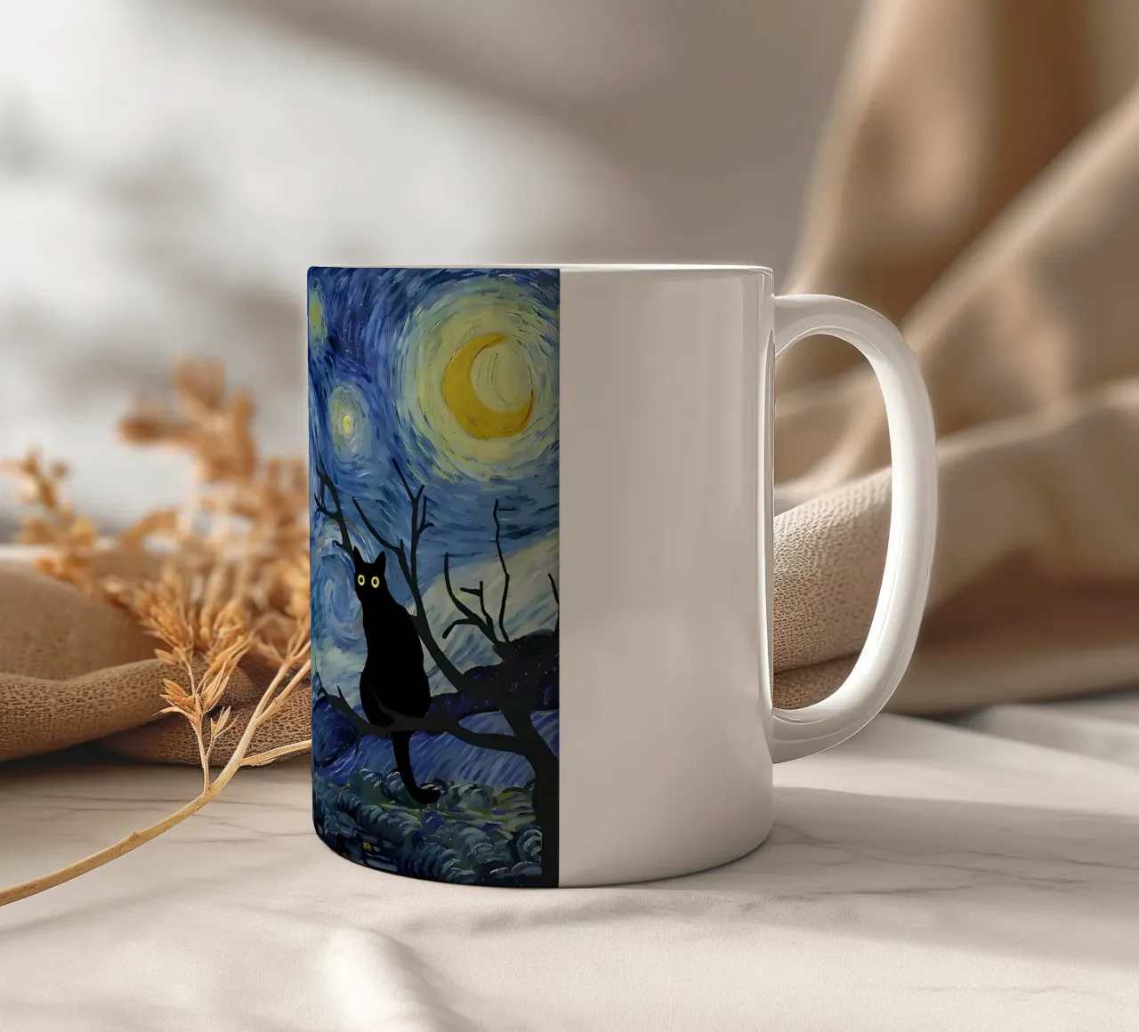 Gatto a Notte Stellata tazza in ceramica da Adrian Patel