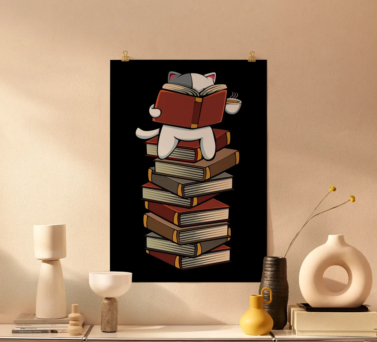 Gattini Gatti Tè e Libri poster con telaio in legno da Aiden Garcia