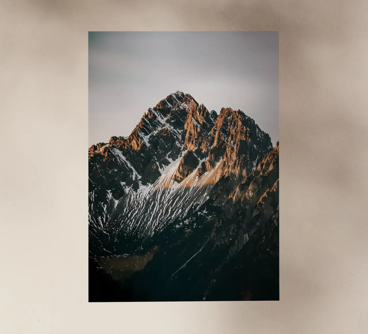 Filmische Berge Backlit Folie von Matthew Katz