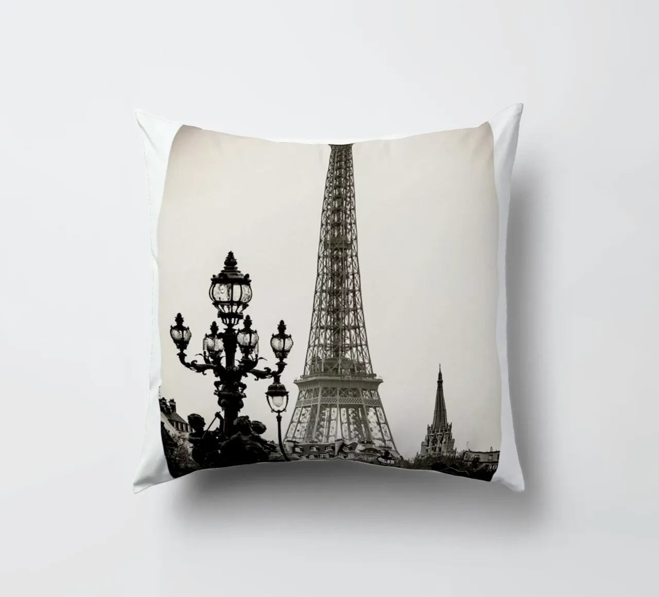 Eiffel Tower Kissen von METROPOLIS