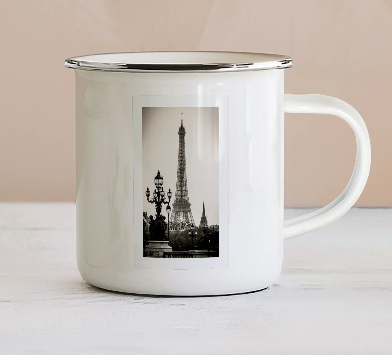 Eiffel Tower tazza in smalto da METROPOLIS