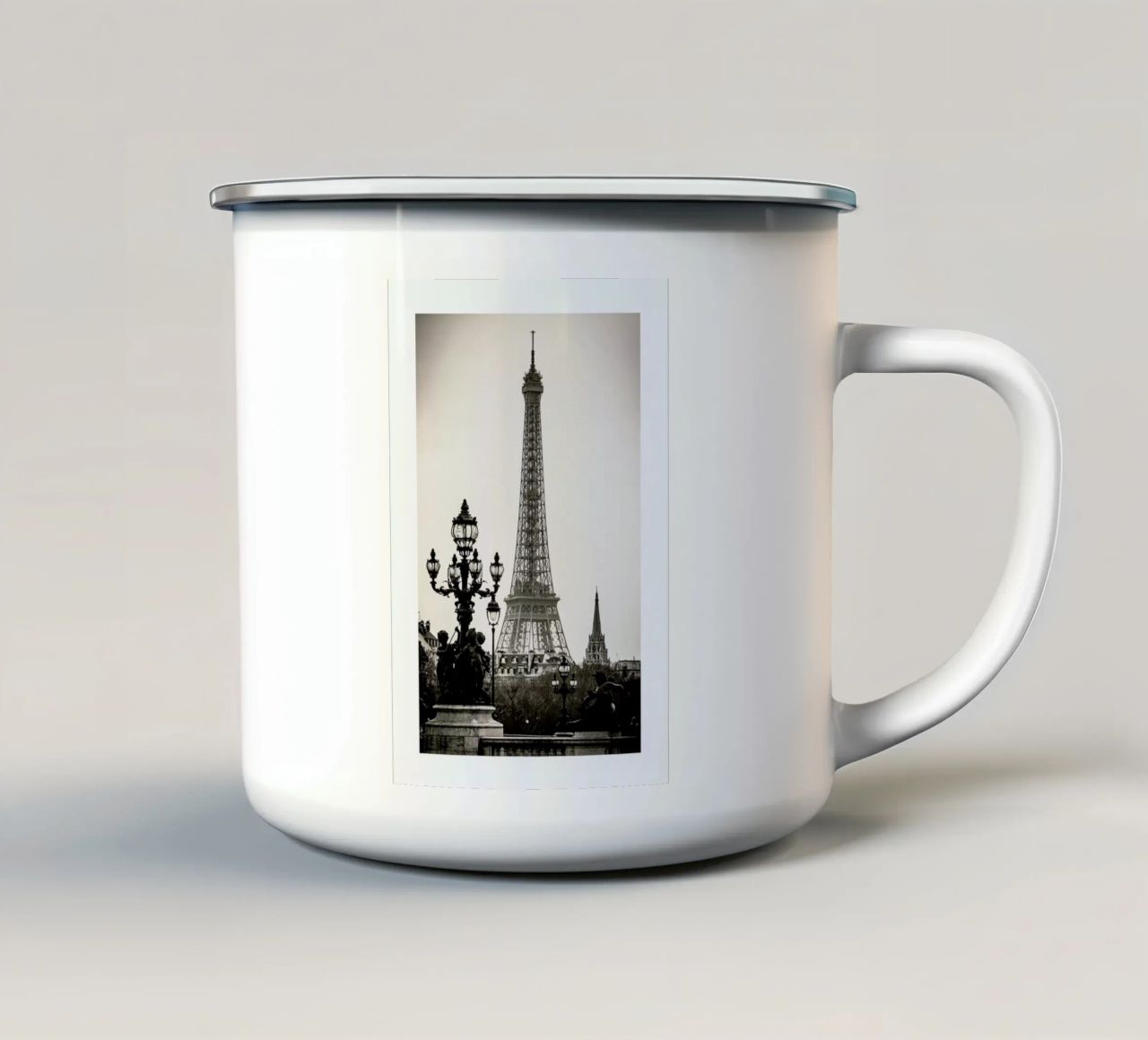 Eiffel Tower tazza in smalto da METROPOLIS