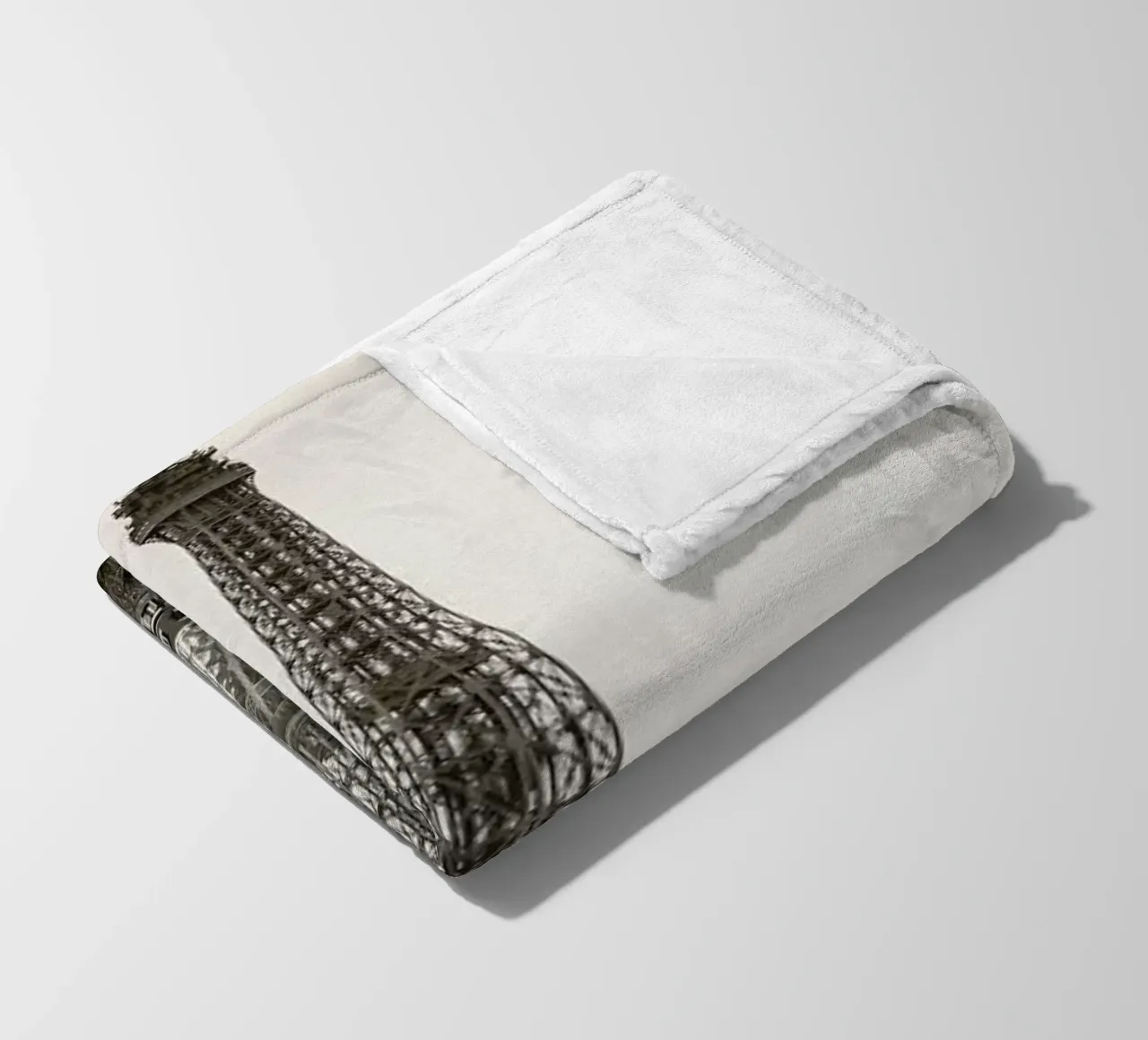 Eiffel Tower coperta in pile da METROPOLIS