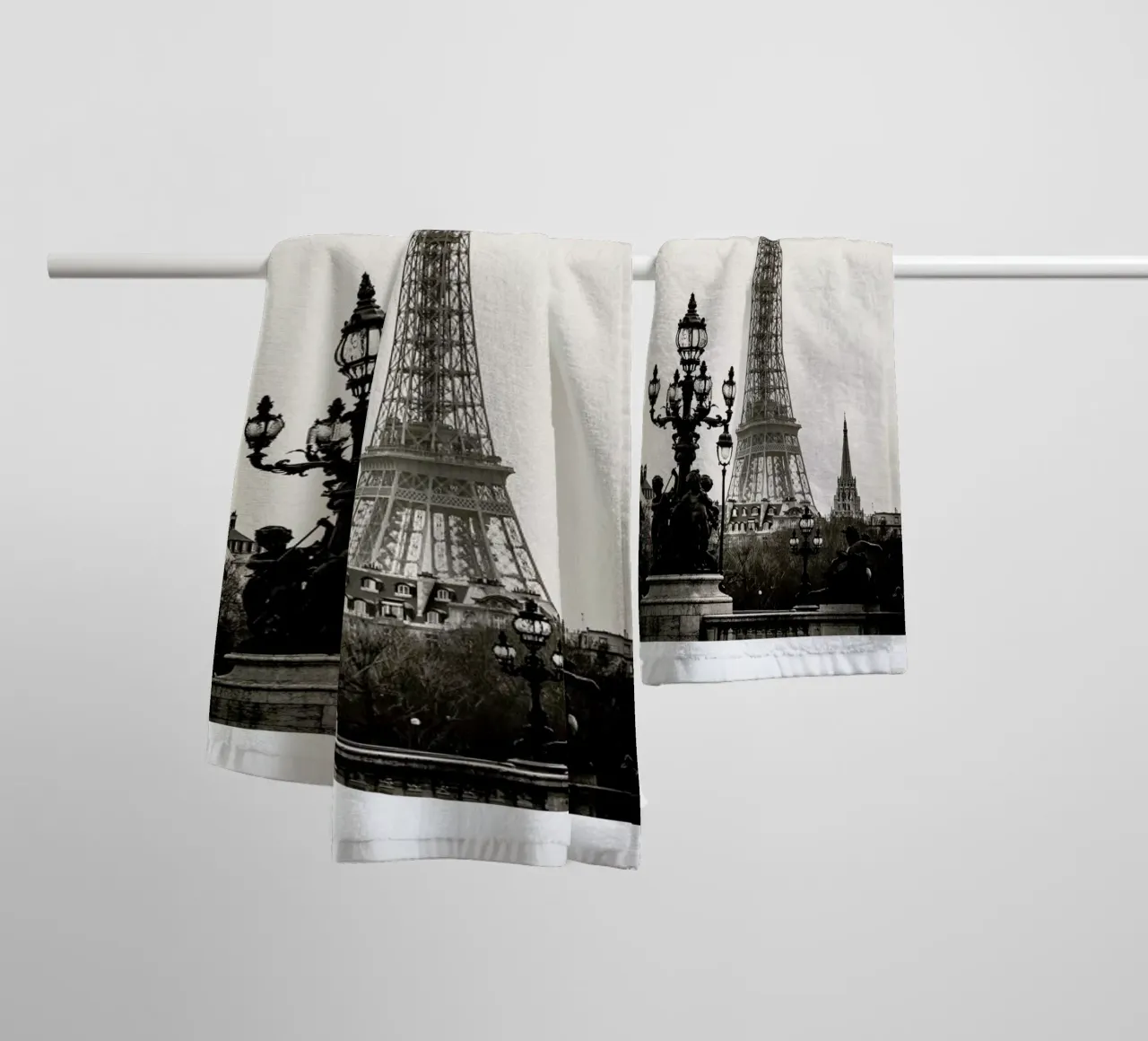 Eiffel Tower asciugamano da bagno da METROPOLIS