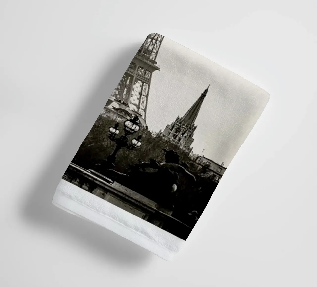 Eiffel Tower asciugamano da bagno da METROPOLIS