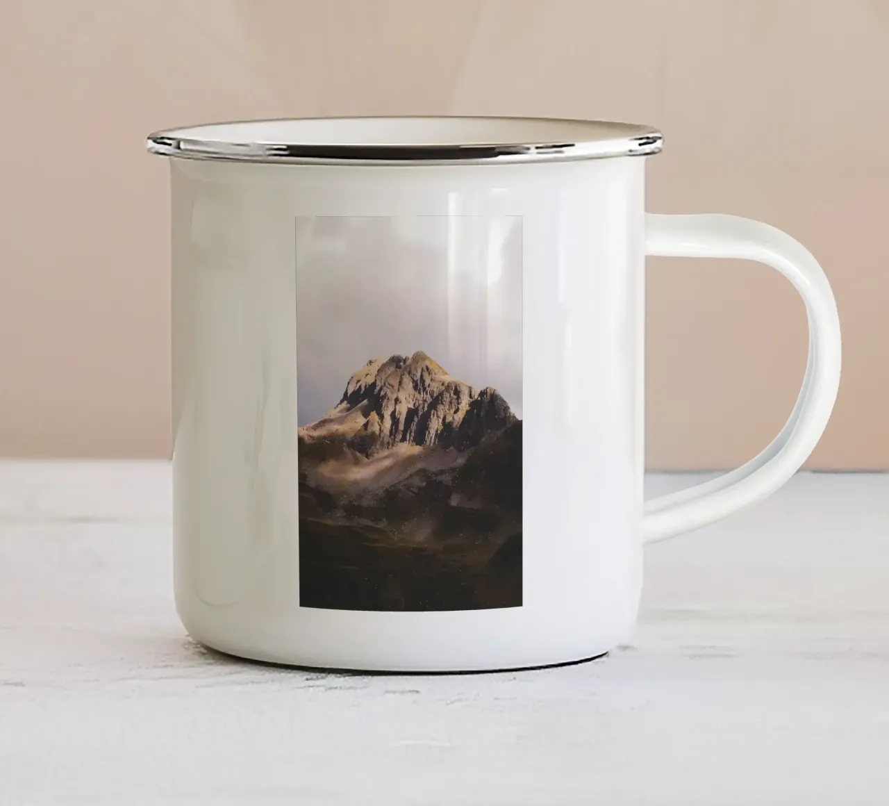 Montagna 71 tazza in smalto da Matthew Katz