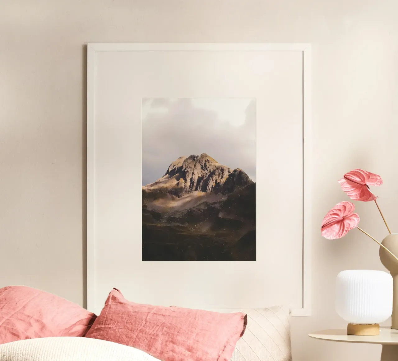 Montagna 71 poster con telaio in legno da Matthew Katz