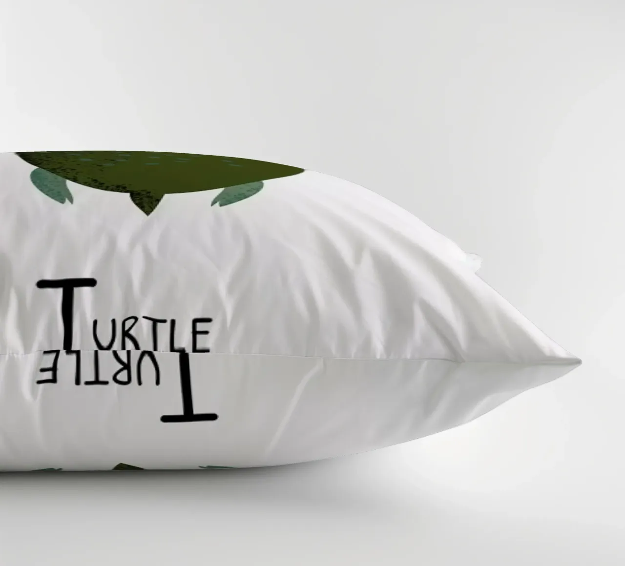 T for Turtle kussen van Little Flourishes