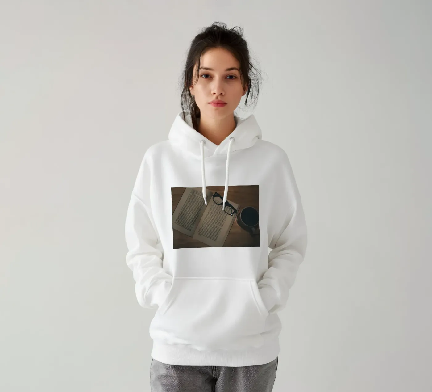 coffee and books felpa con cappuccio da Aiden Garcia