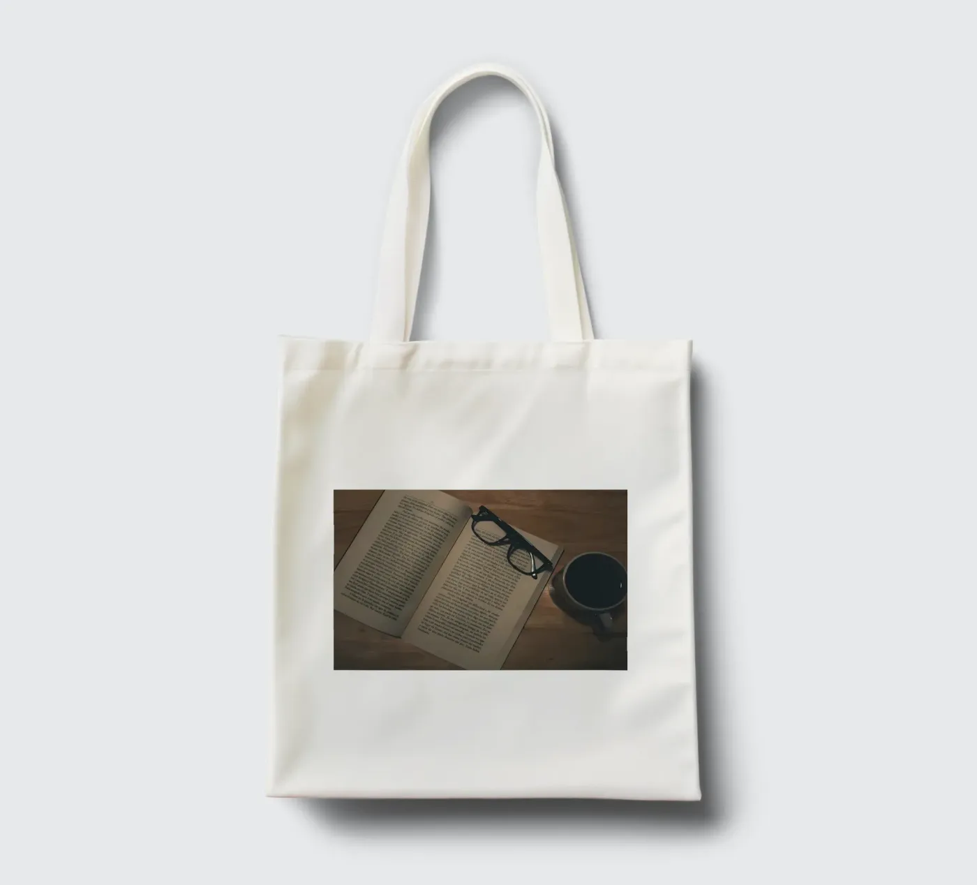 caffè e libri borsa in juta da Aiden Garcia