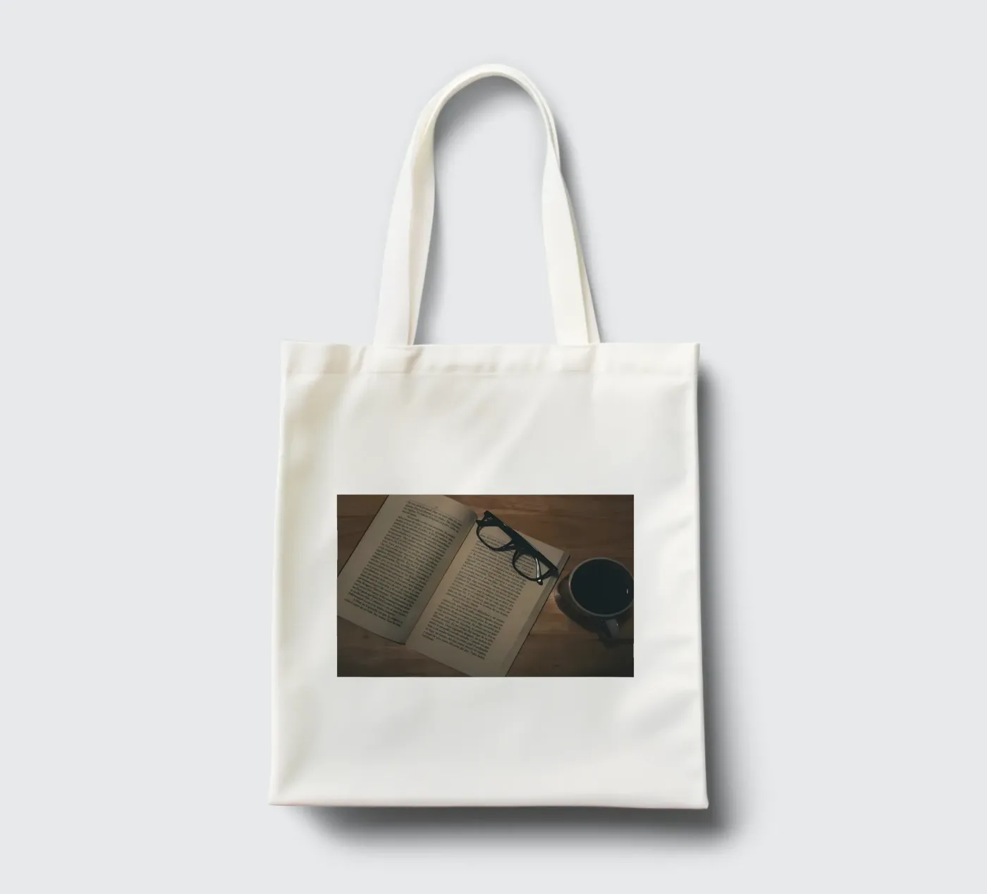 caffè e libri borsa in juta da Aiden Garcia
