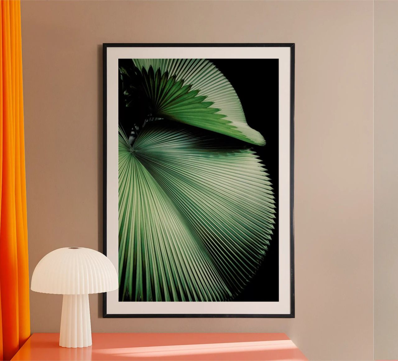 Sharp Palm Poster von Flora & Fauna