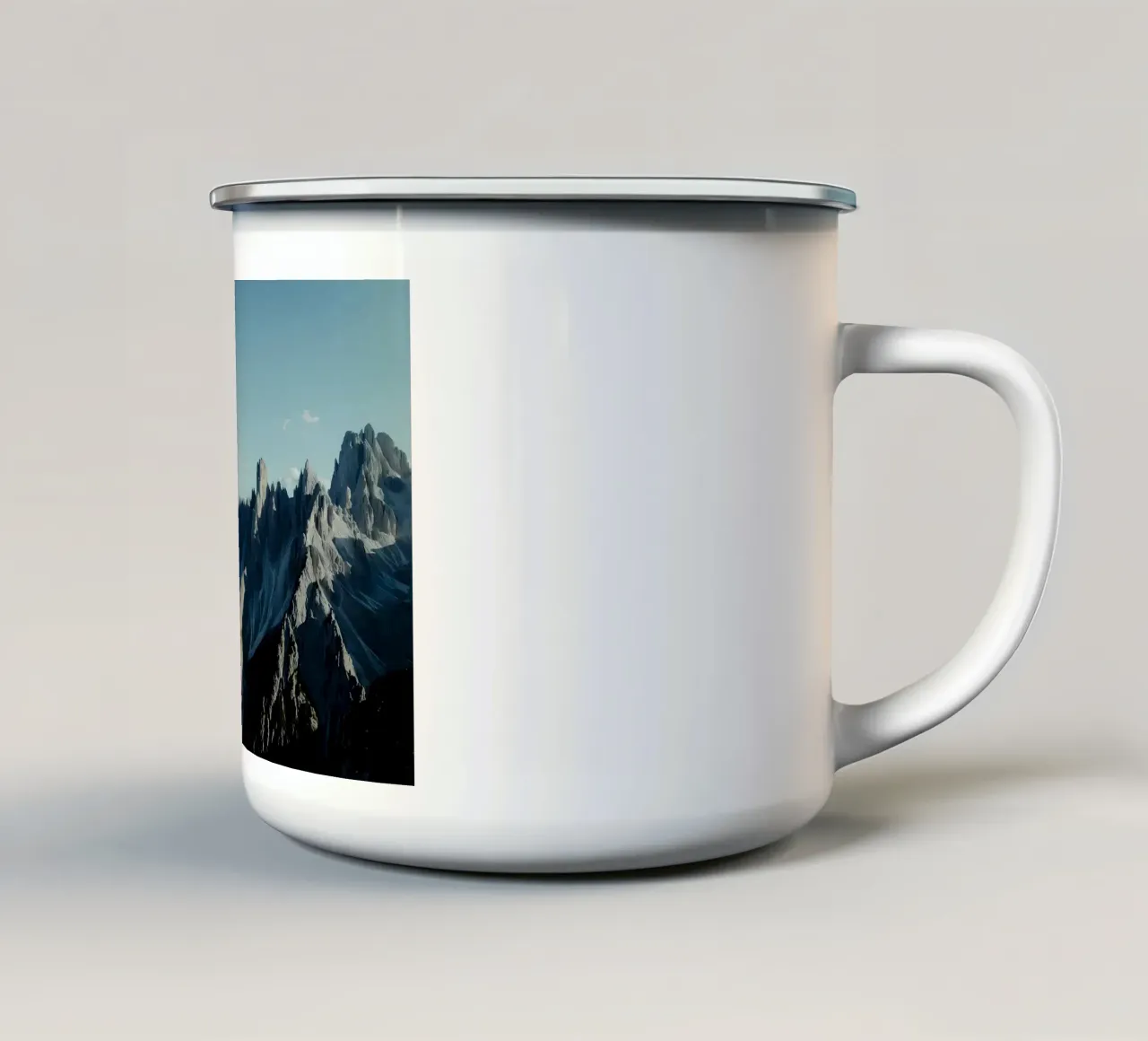 Montagne tazza in smalto da Matthew Katz