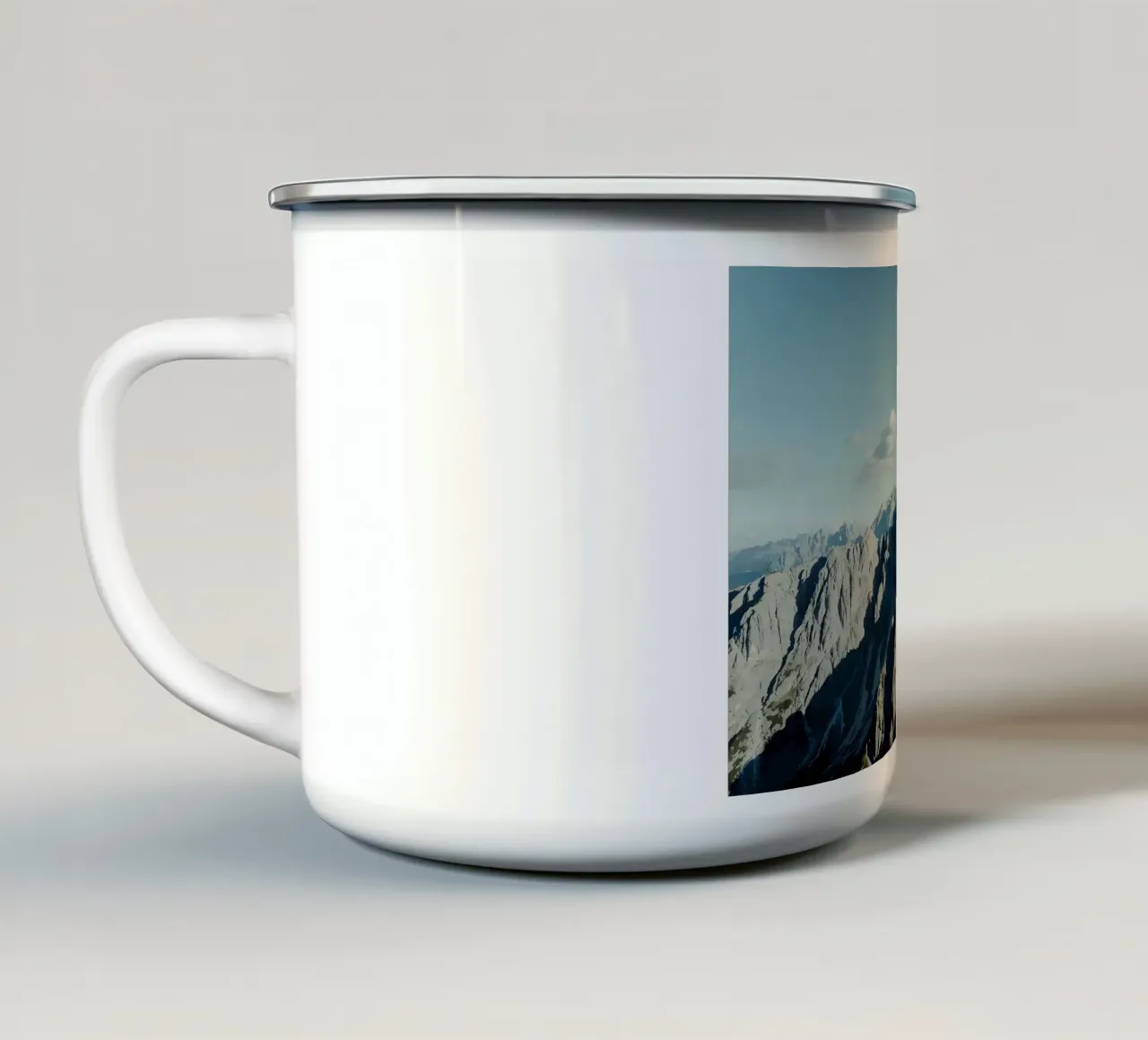 Montagne tazza in smalto da Matthew Katz