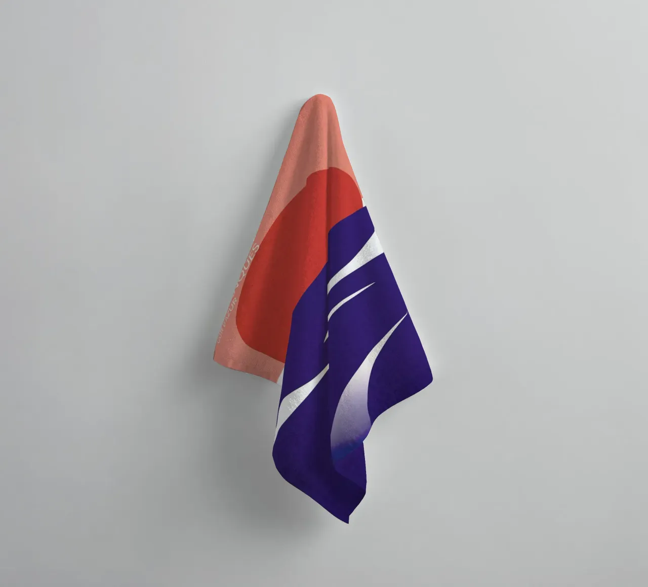 Les Calanques asciugamano da bagno da The Cartography Collection