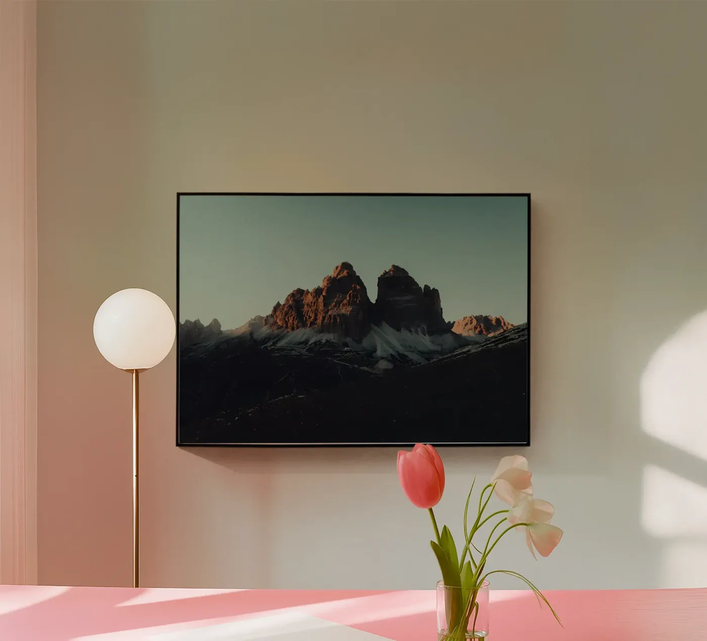 Standalone plexiglass da Matthew Katz