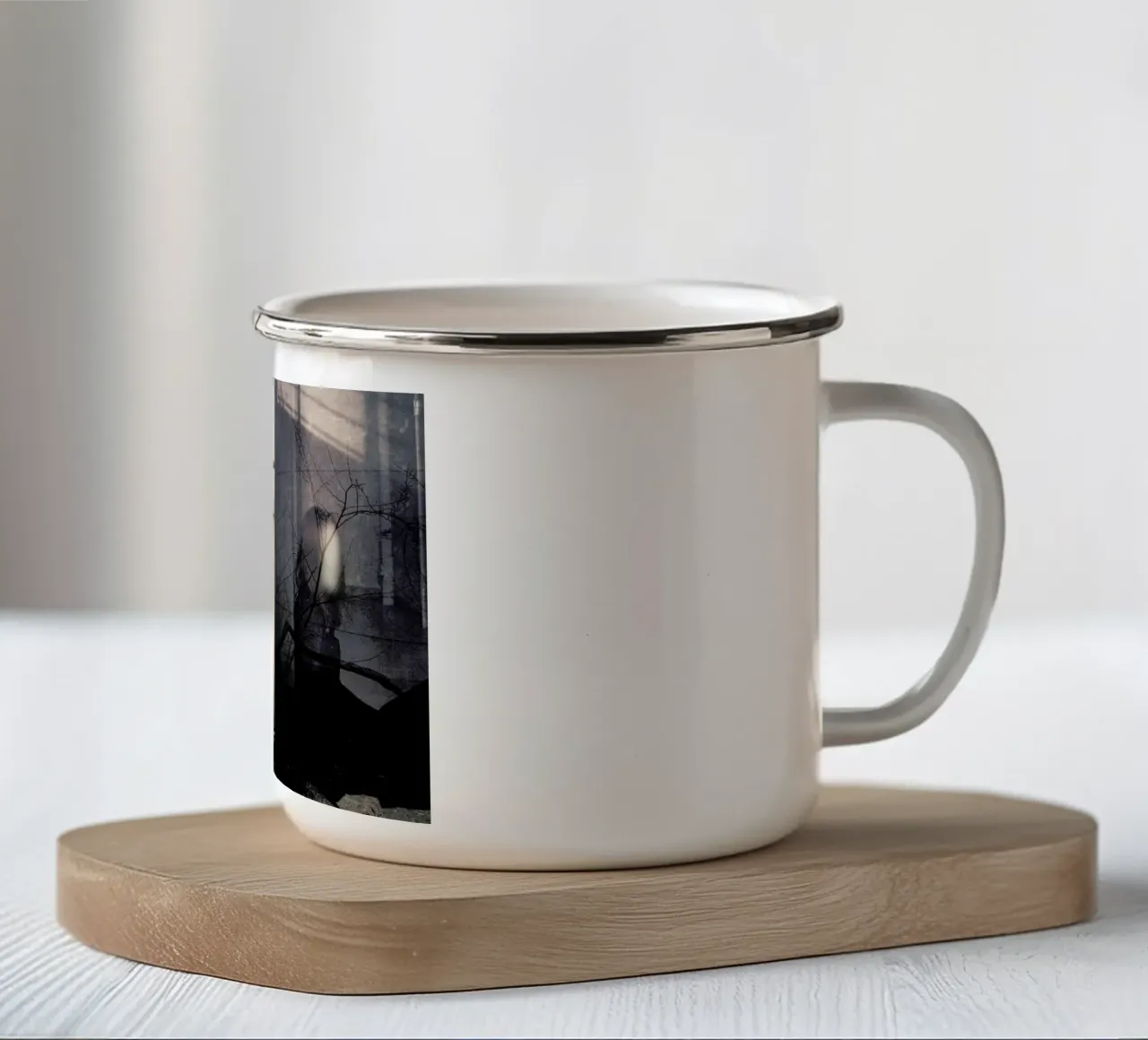 The Strange Dream tazza in smalto da Elisabeth Fredriksson