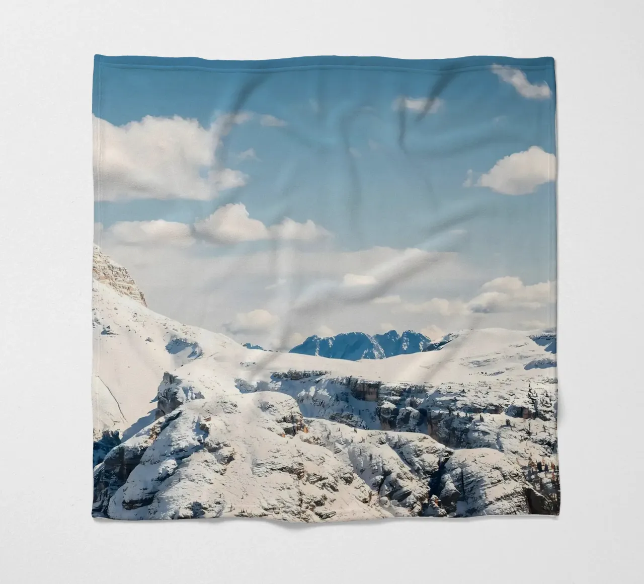 Tre Cime Panorama 4 coperta in pile da Matthew Katz