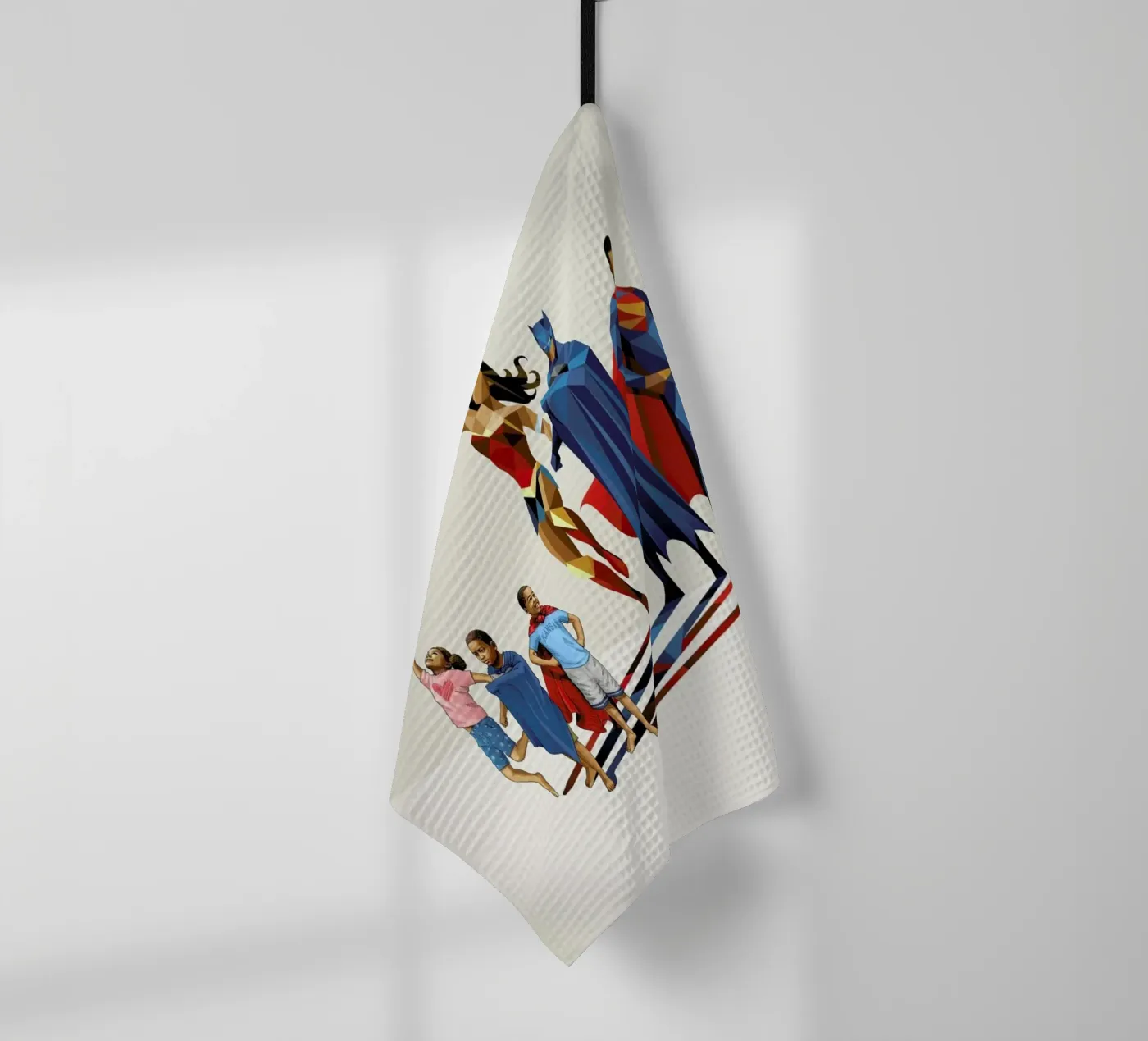 Super Shadows Trinity Geschirrtuch von Jason Ratliff