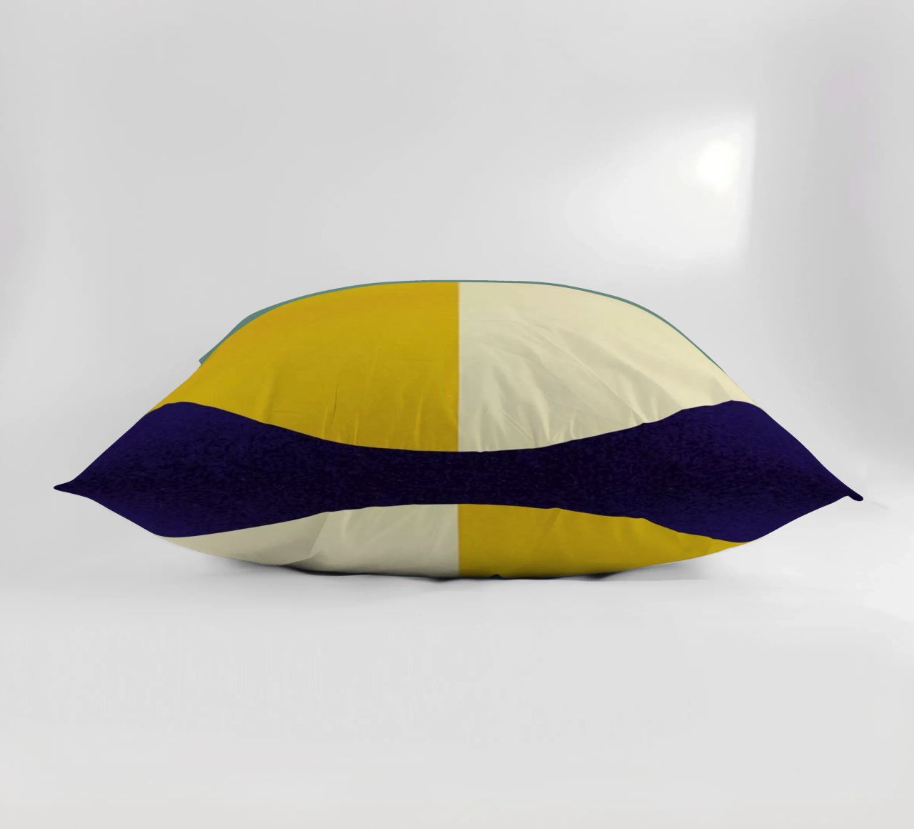 Light and Dark cuscino da daylight design studio