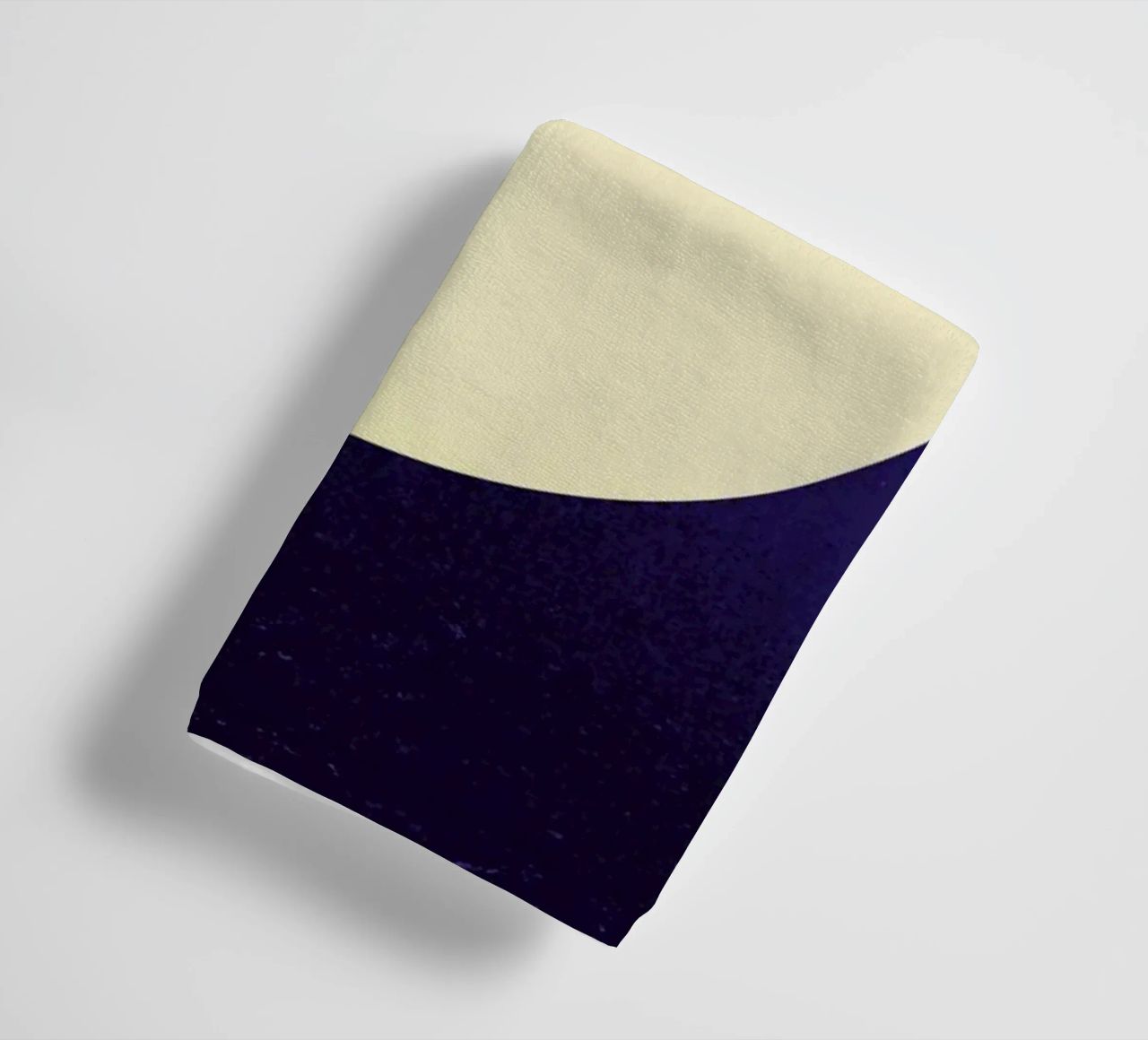 Light and Dark asciugamano da bagno da daylight design studio