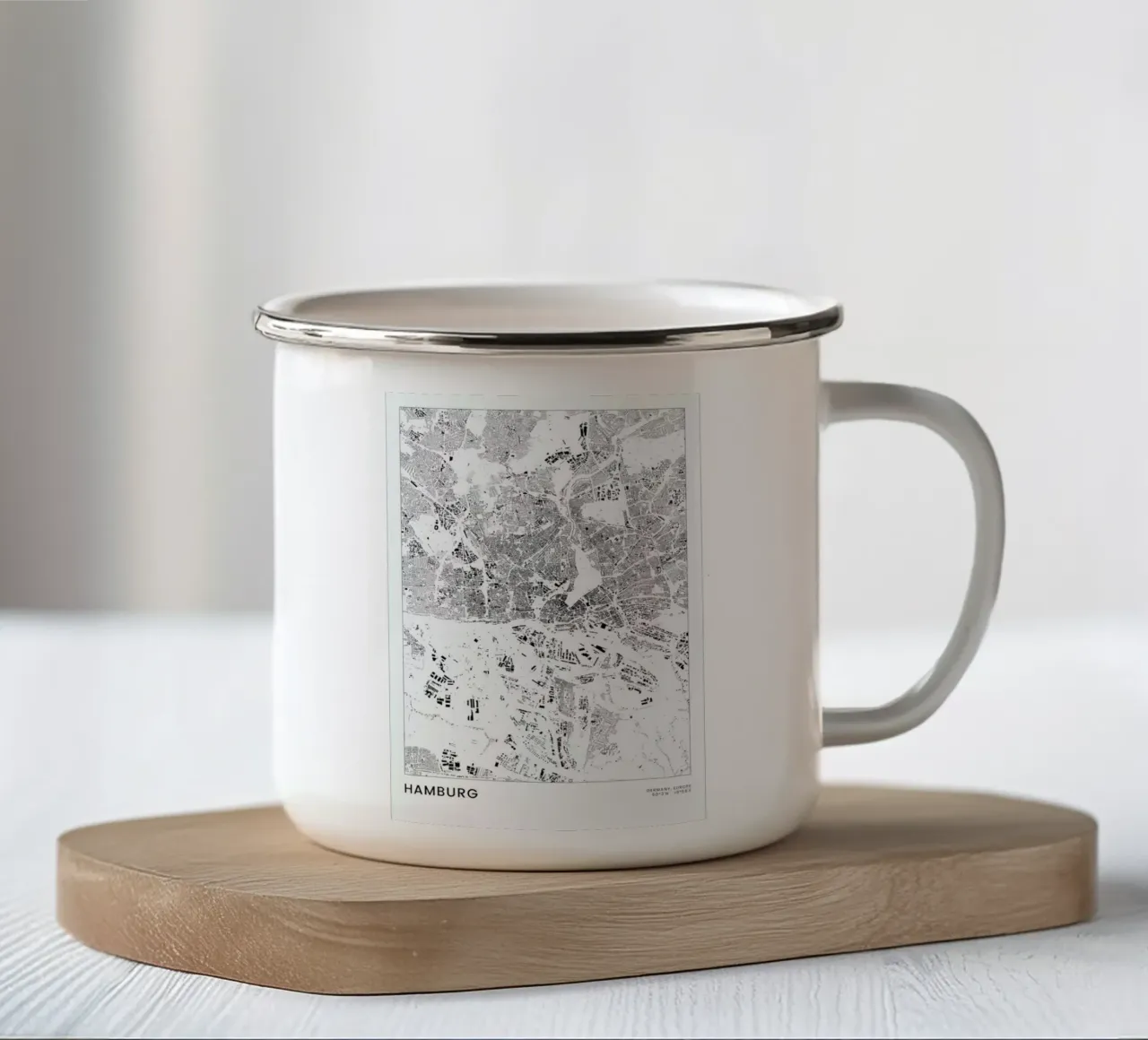 Hamburg tazza in smalto da The Cartography Collection