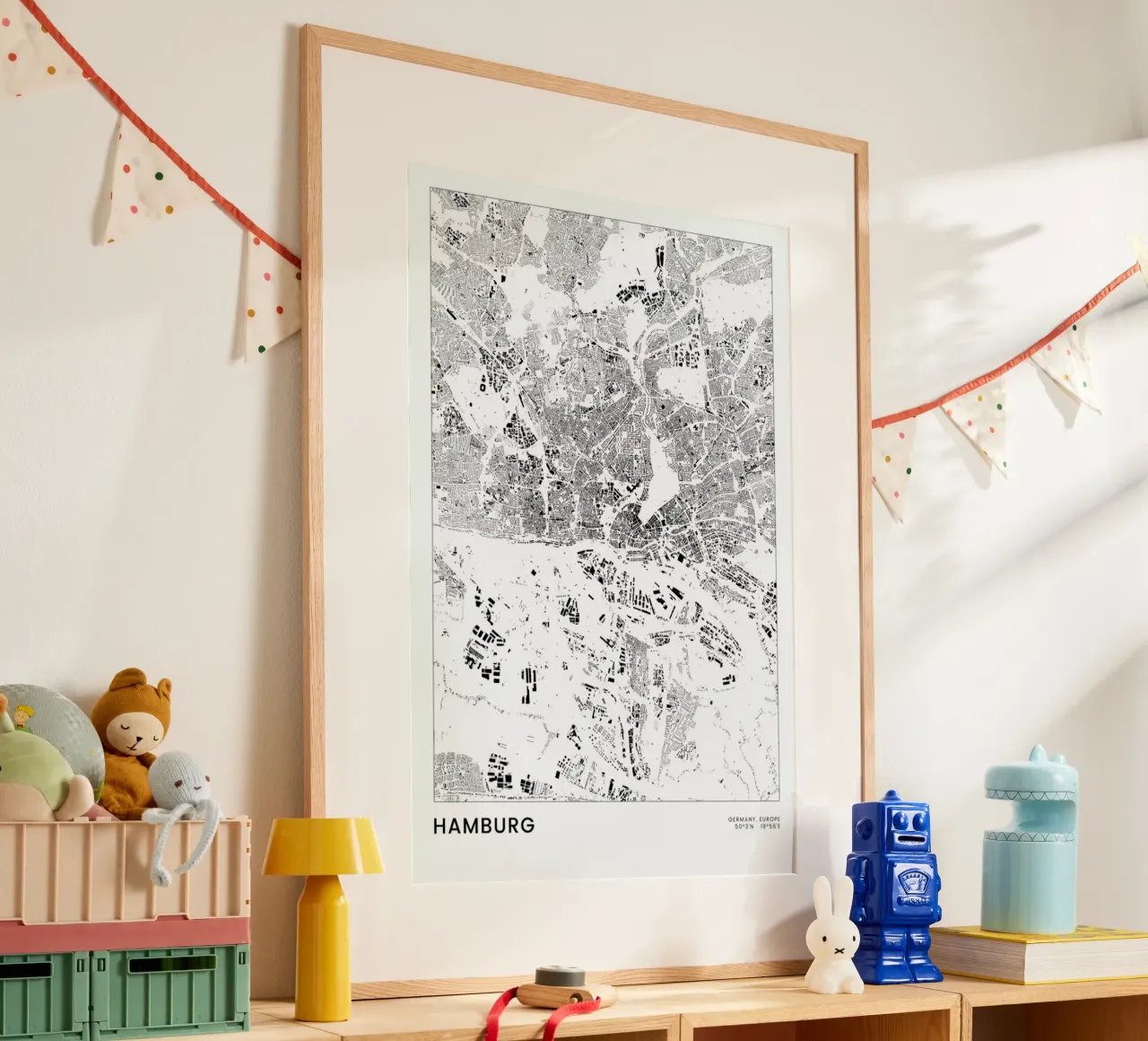Hamburg poster con telaio in plastica da The Cartography Collection