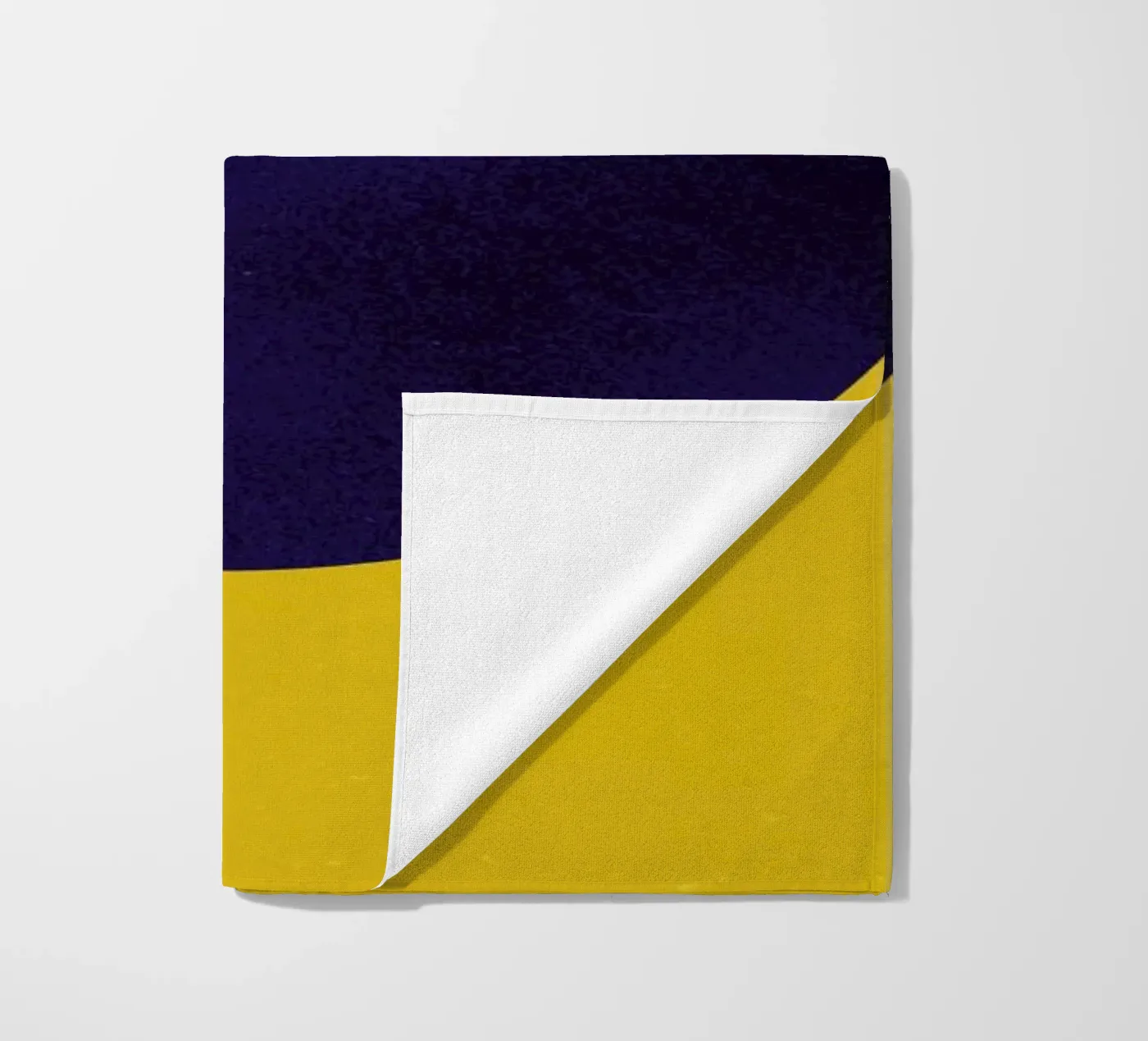 Dipped strandhanddoek van daylight design studio