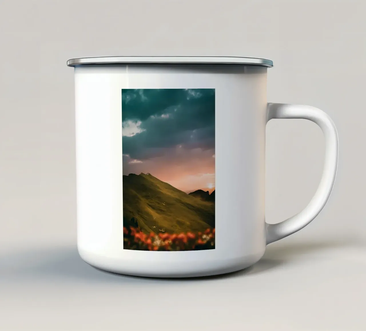 Tramonto sulle Alpi tazza in smalto da Matthew Katz
