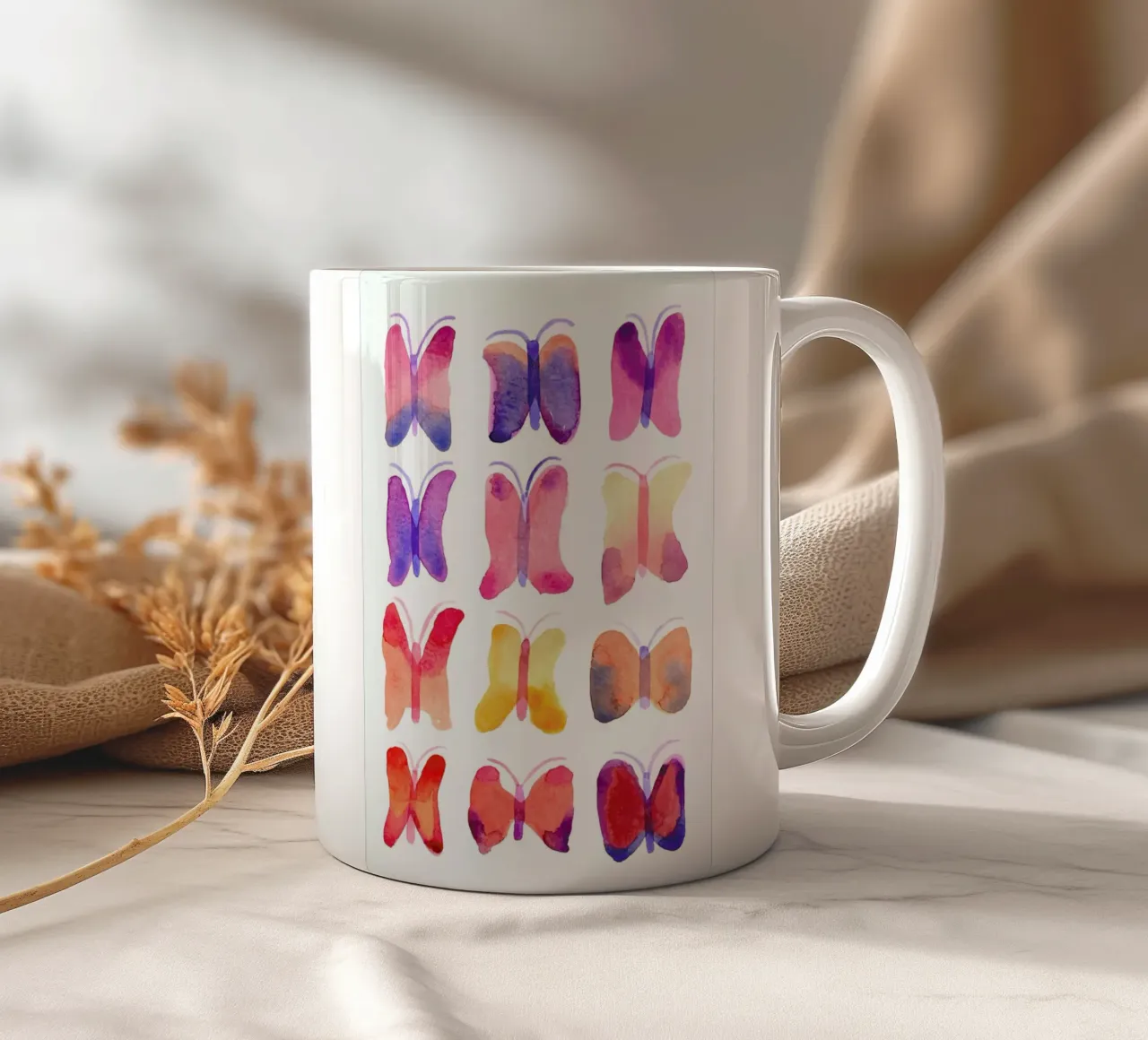Watercolour Butterflies tazza in ceramica da Little Flourishes