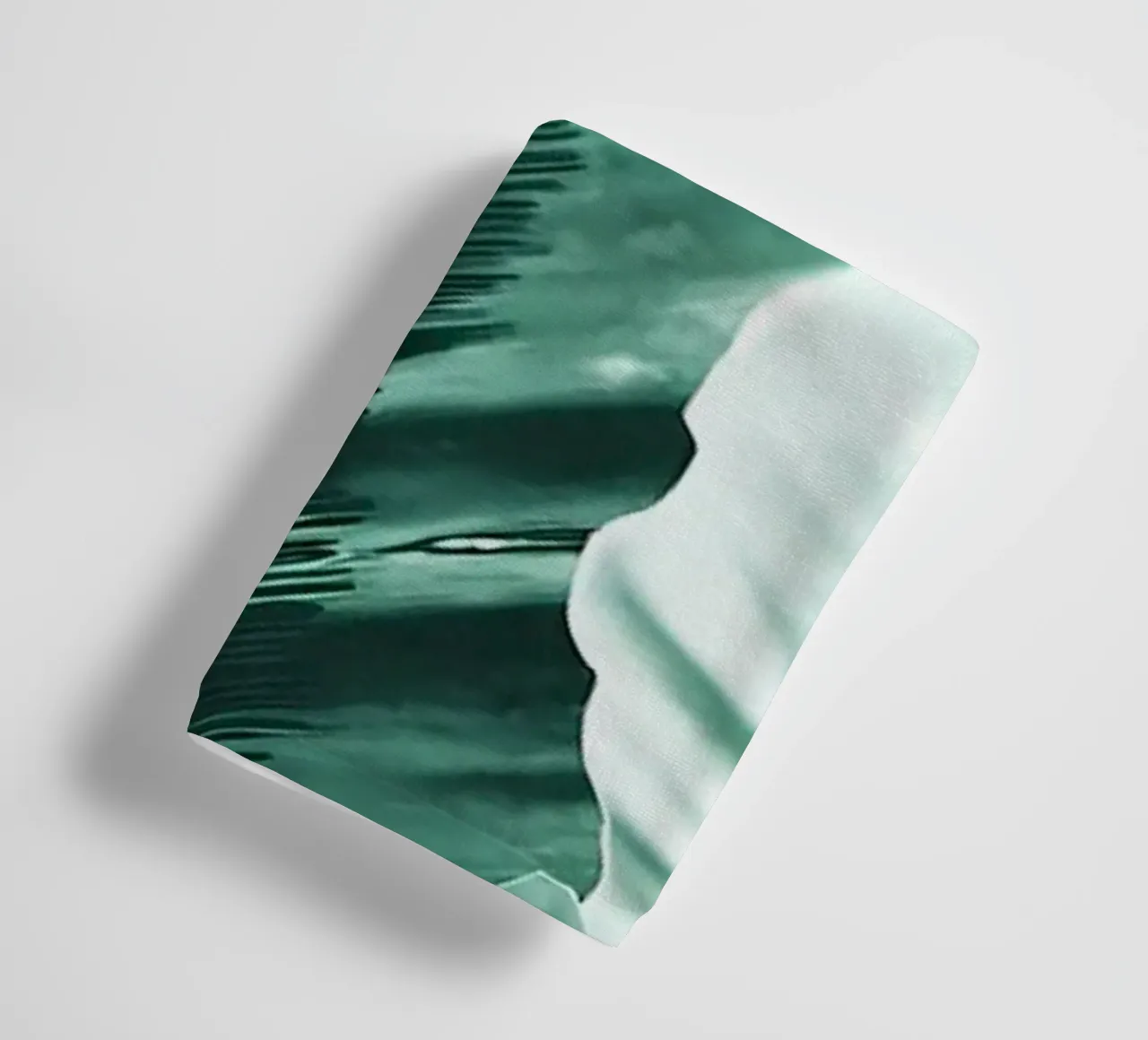 Hojas submarinas Vibes 2 toalla de baño de Nicholas Campbell