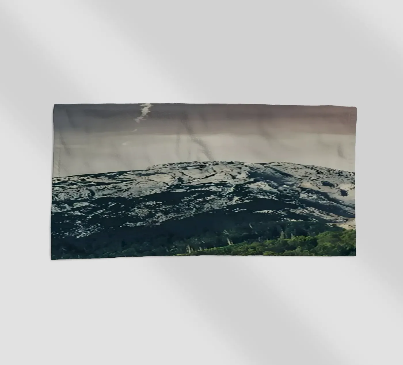 Dramatic Mountain telo mare da Matthew Katz