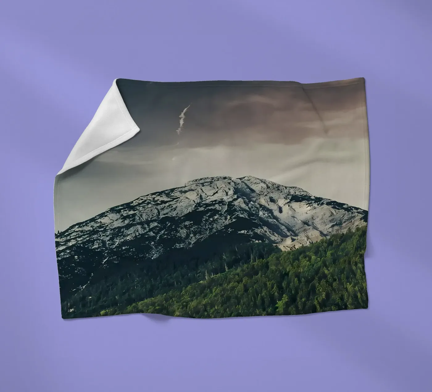 Dramatic Mountain Fleecedecke von Matthew Katz