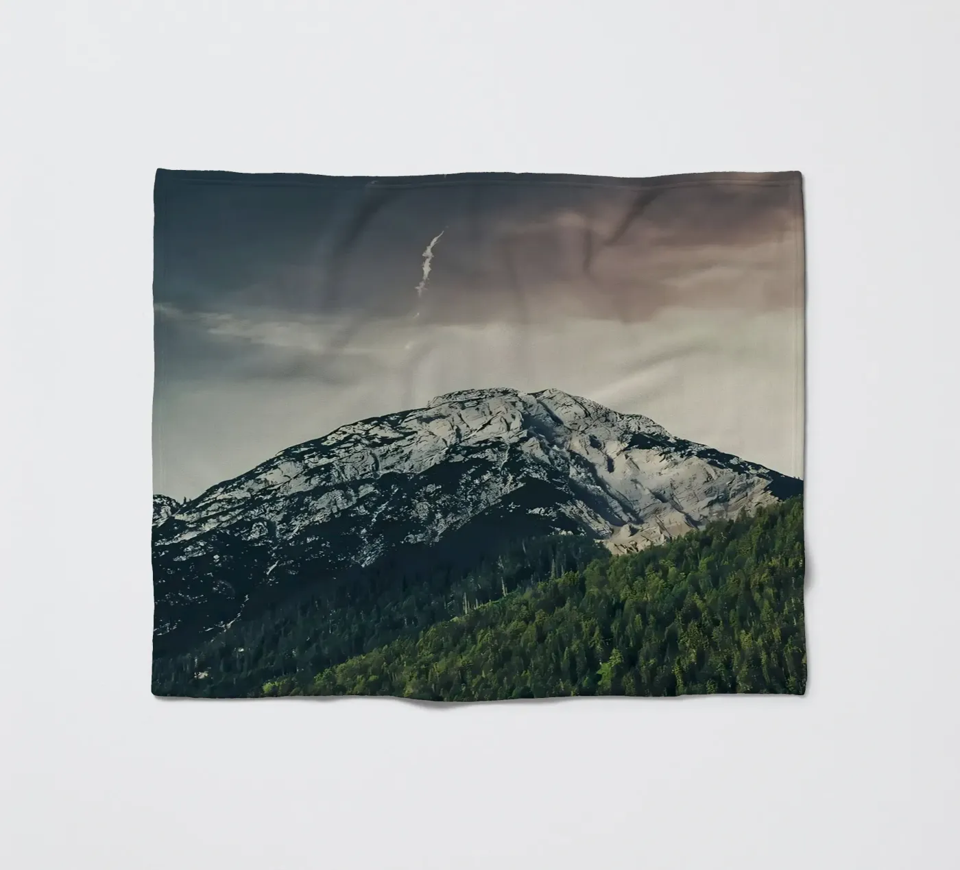 Dramatic Mountain Fleecedecke von Matthew Katz