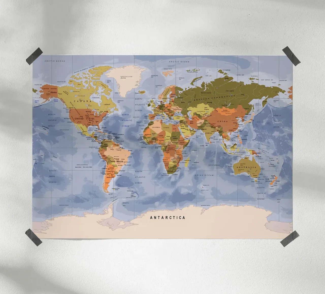 Mappa del mondo poster con telaio in plastica da Aiden Garcia