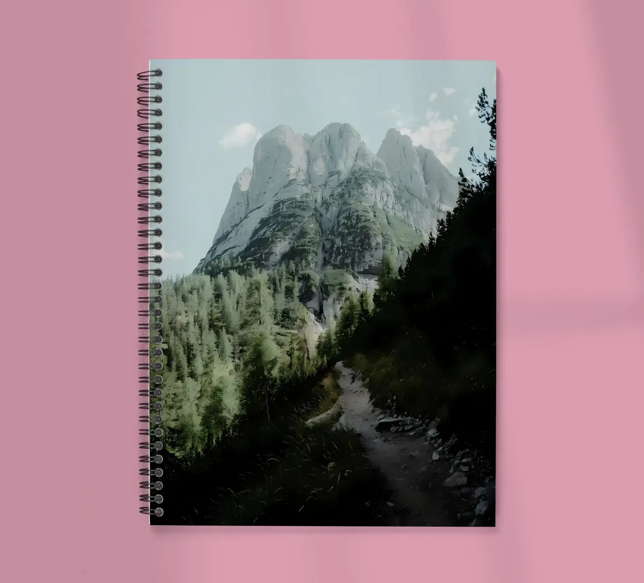 Bergpad notitieboek met spiraal van Matthew Katz