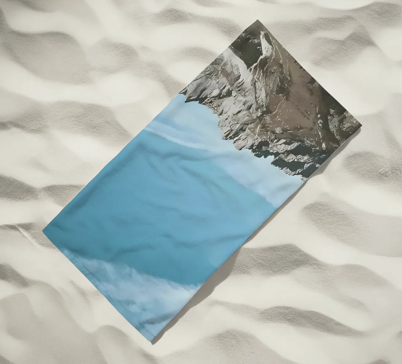 CLICK MOUNTAIN VIEW beach towel by Matthew Katz