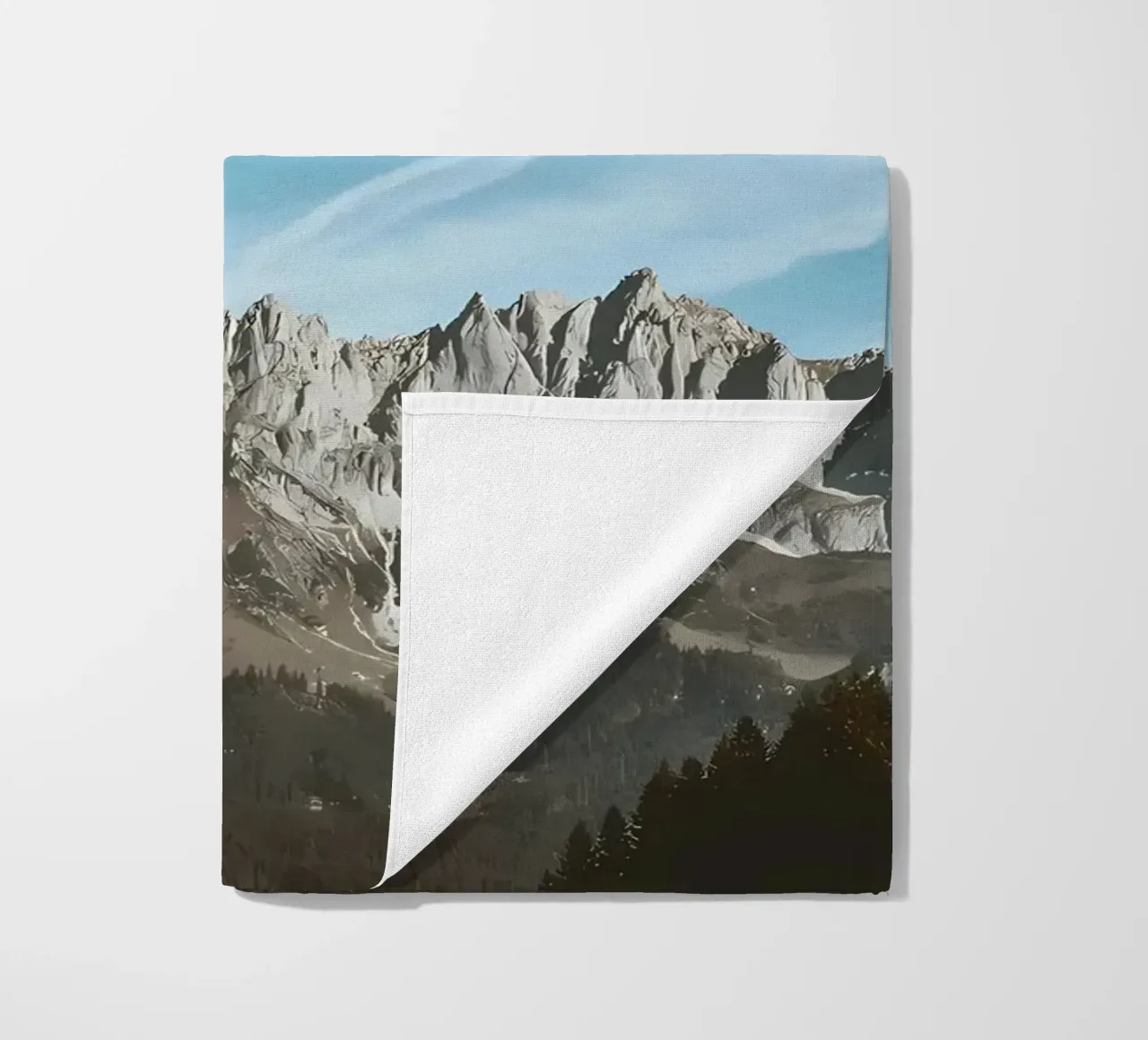 CLICK MOUNTAIN VIEW beach towel by Matthew Katz