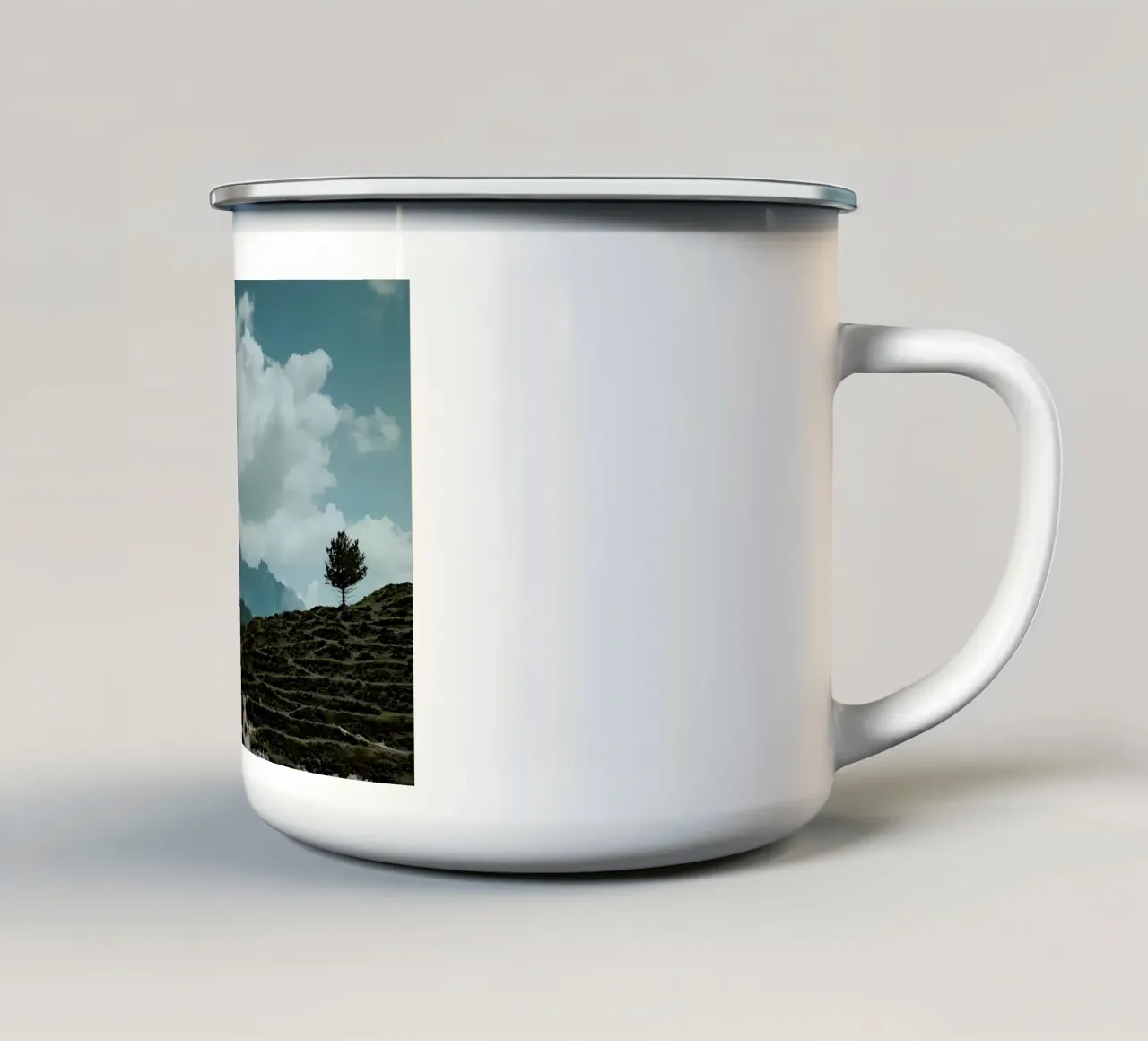 Paesaggio montano di Lone Tree tazza in smalto da Matthew Katz