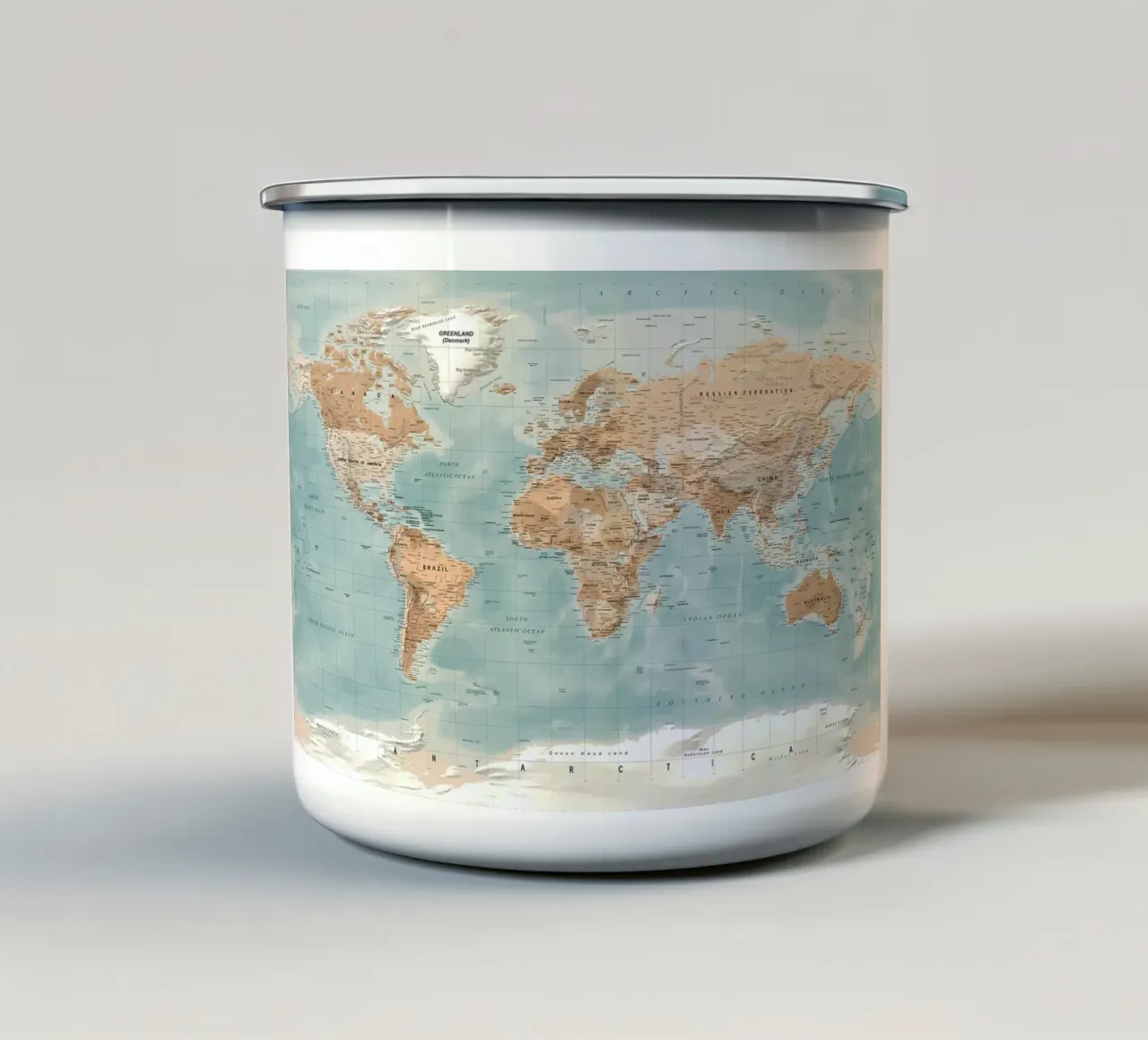 Mappa del mondo tazza in smalto da Aiden Garcia