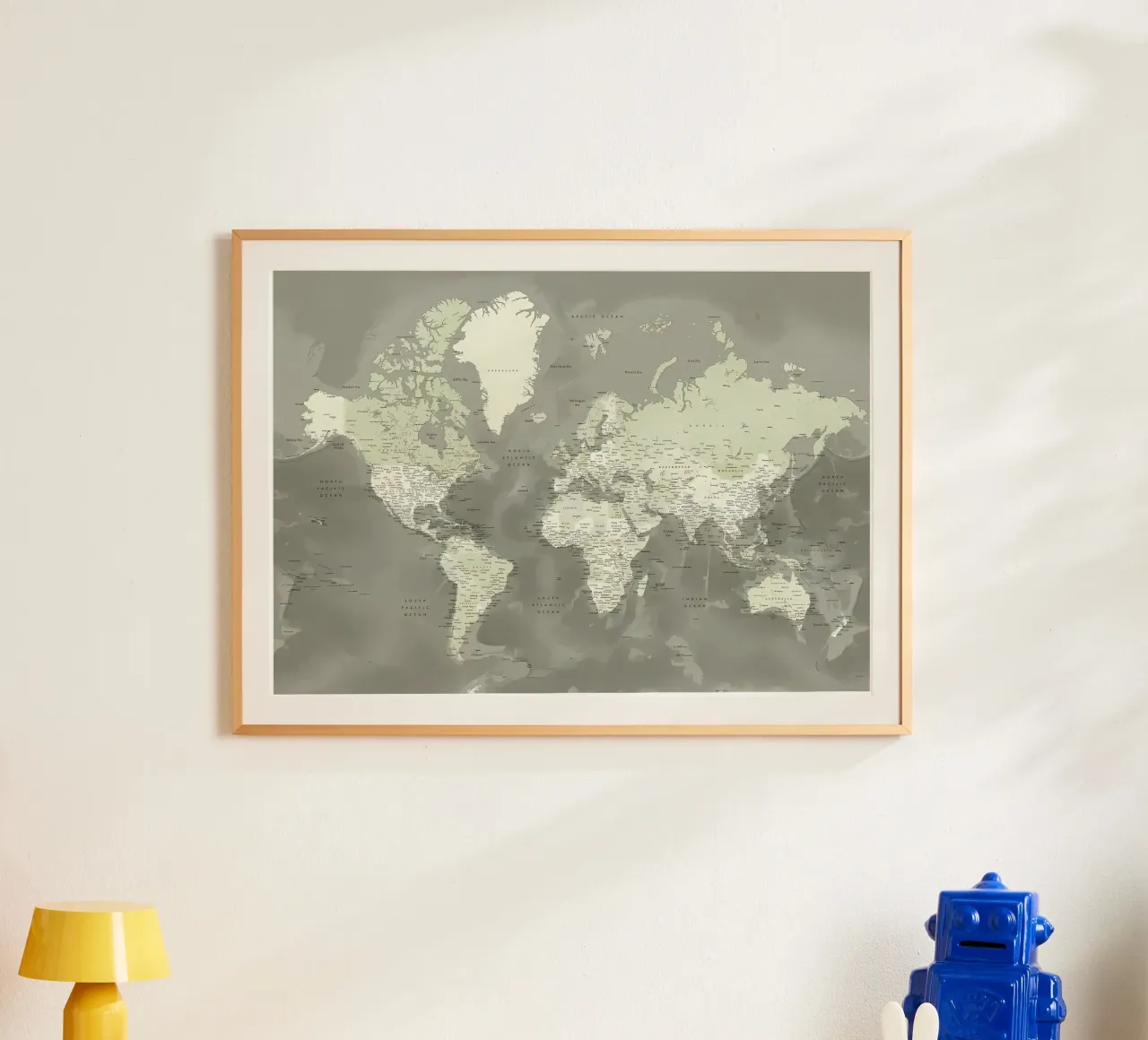 Mappa mondiale dettagliata di Faolan poster con telaio in legno da Aiden Garcia
